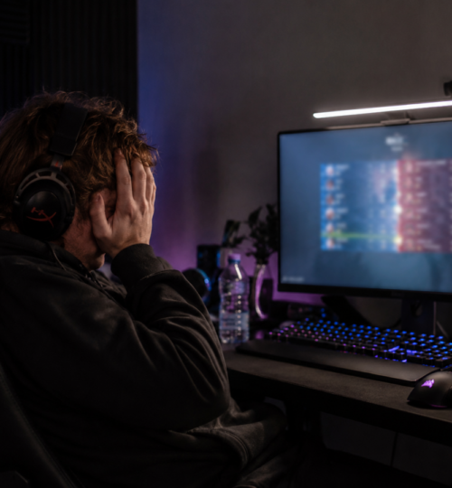 Tilt, Burnout, and Losing Streaks: The Mental Game Nobody Teaches in Esports