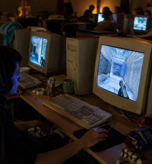 The Resurgence of Early 2000s Titles: How Classic Games Are Maintaining Active Player Bases
